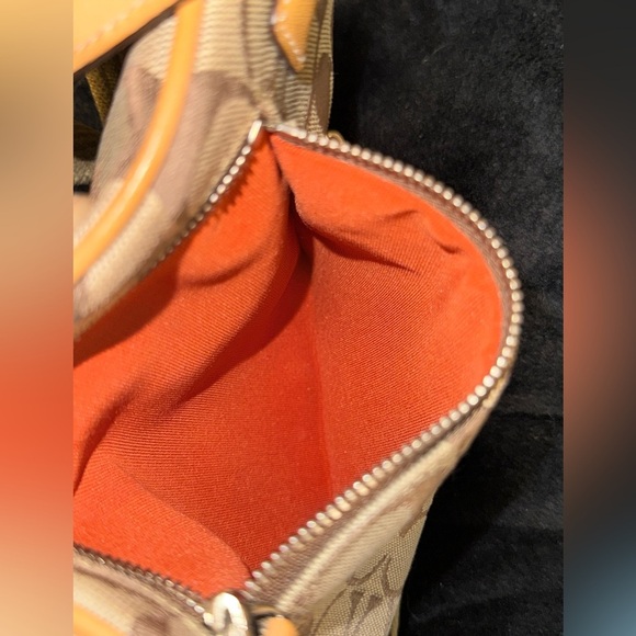 Coach Canvas Courier Crossbody leather crossbody Bag* - Picture 12 of 15